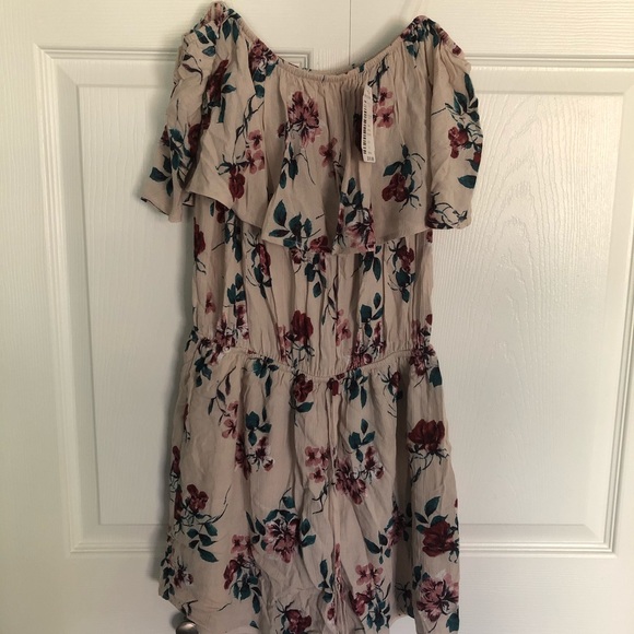 Love Culture Pants - NWT Floral Ruffle Romper